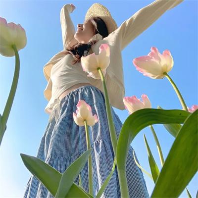 他的小鹿式女友有点甜